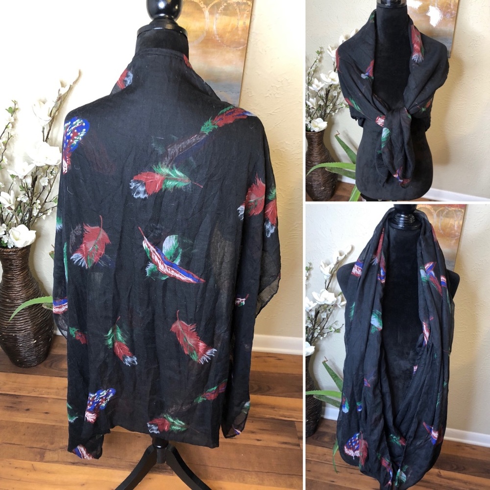 Feather Print Black Detail Infinity Scarf